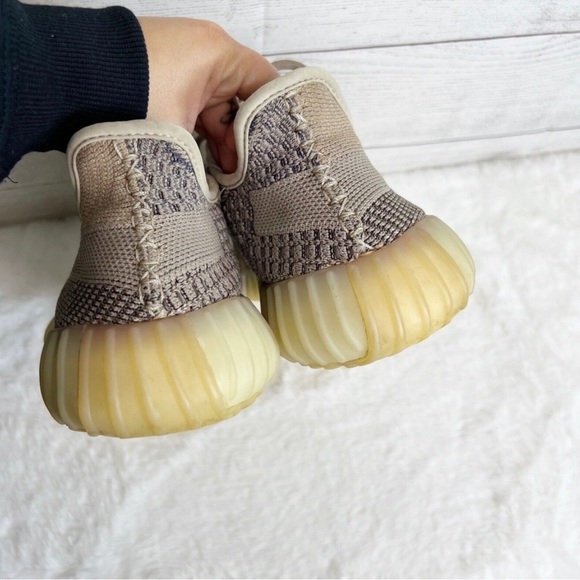 Yeezy Boost 350 V2 “Ash Pearl Size 9 - Picture 6 of 15